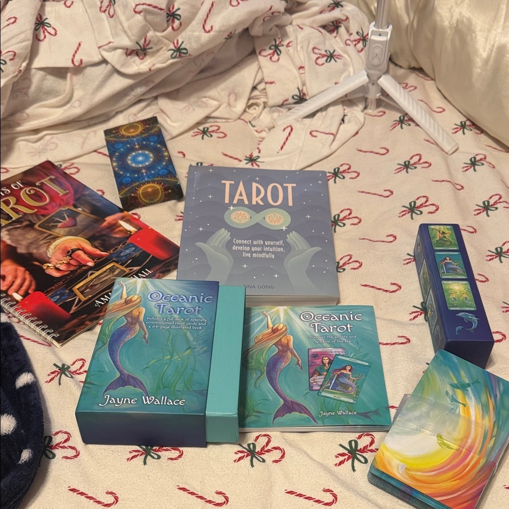 Never used brand new Oceanic Tarot Card Set and secrets of tarot book and cards